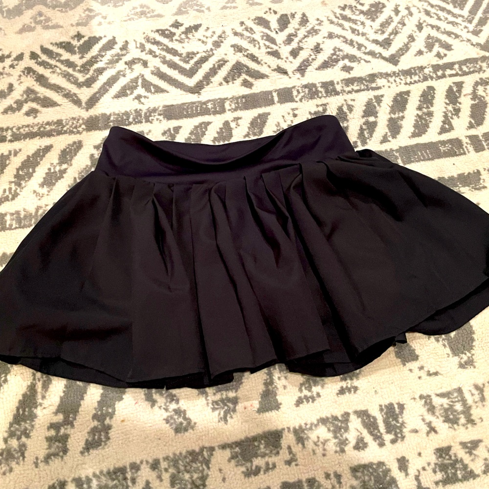 Girls SKORT.